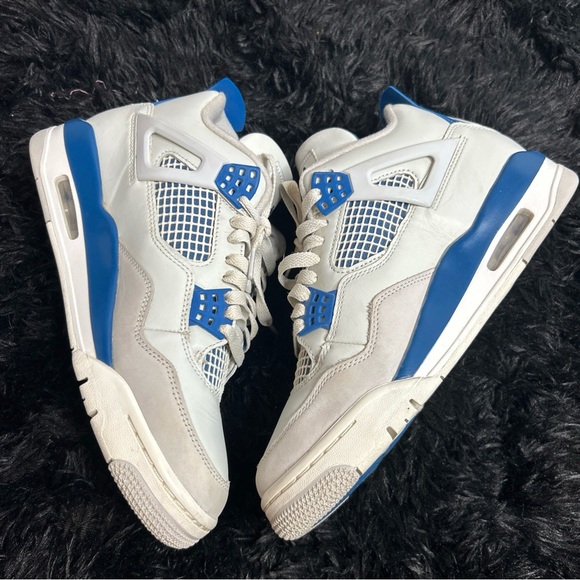 Military blue Jordan 4.